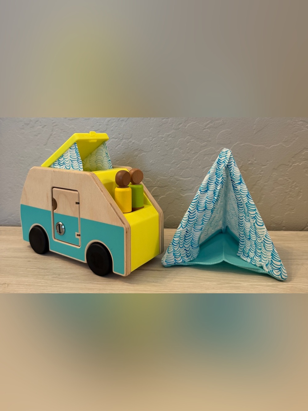 Lovevery Wooden Camper Van Car Baby Toy No Keys W 2 Peg People & Tent